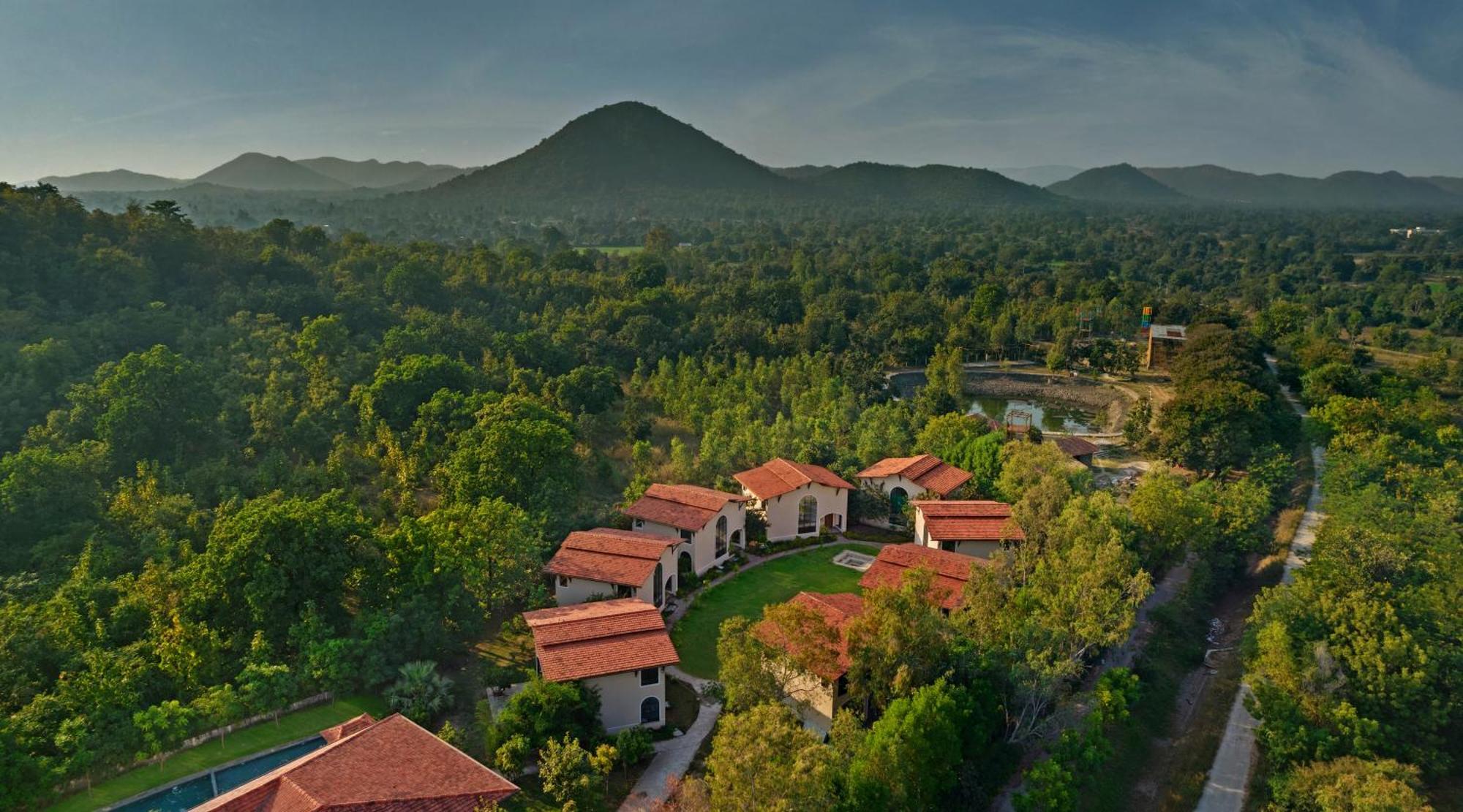 Bhanu The Fern Forest Resort & Spa, Jambughoda 外观 照片